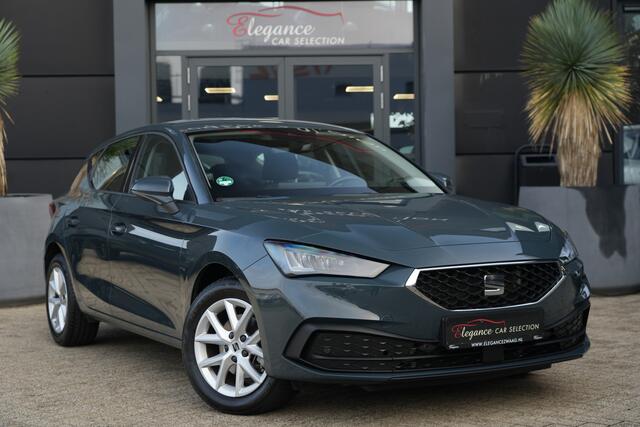 Seat LEON 1.5 TSI Style | 115 PK | Apple CarPlay/Android Auto | Voorstoelen verwarmd | LED koplampen SEAT Leon 1.5 TSI Style 115 PK met 1.5-liter viercilinder benzinemotor, Apple CarPlay/Android Auto, automatische airconditioning, cruise control, keyless start, verwarmde comfortstoelen, park – foto 8