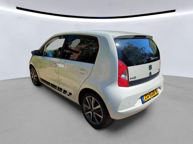 Seat MII 1.0 FR / ZEER ZUINIG/ CRUISE CONTROL/ STOELVERWARMING/ AIRCO/ RADIO/ GETINT GLAS/ 16'' LMV