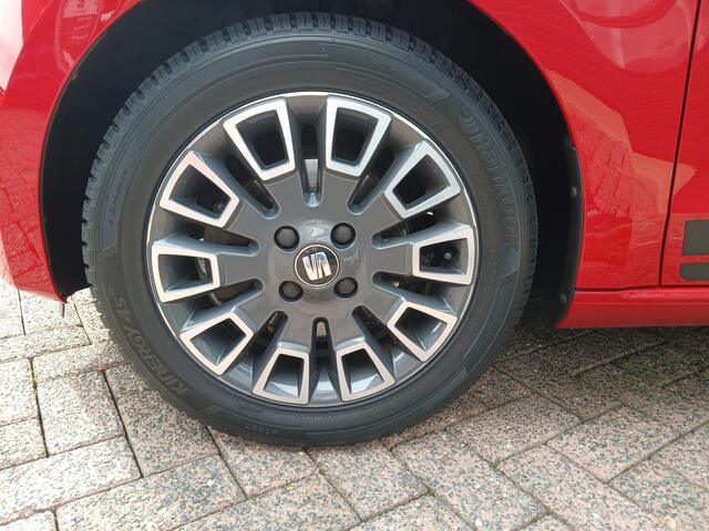 Seat MII 1.0 Style Chic + Beats audio + Winterpakket!