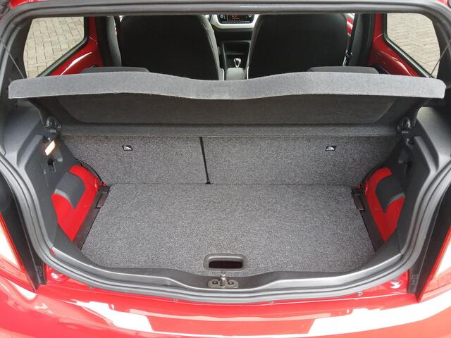 Seat MII 1.0 Style Chic + Beats audio + Winterpakket!
