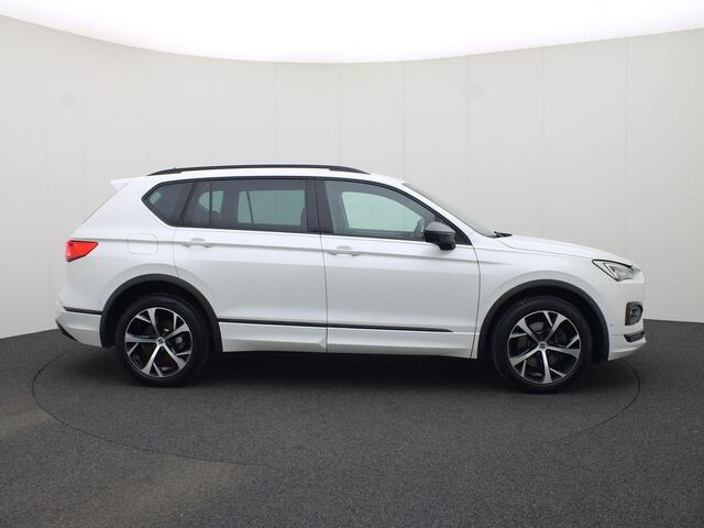 Seat Tarraco 1.4 TSIe-Hybrid 180kW/245PK PHEV FR DSG · Navigatie · 360° Camera + Parkeersensoren · App connect