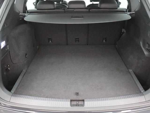 Seat Tarraco 1.4 TSI e-Hybrid PHEV Xcellence Trekhaak wegklapbaar, 360gr Camera, 20" Lmv Supreme, Winterpakkket, Adaptive Cruise control, Adaptief onderstel, Navigatie, Pdc v+a, Stoelverwarming