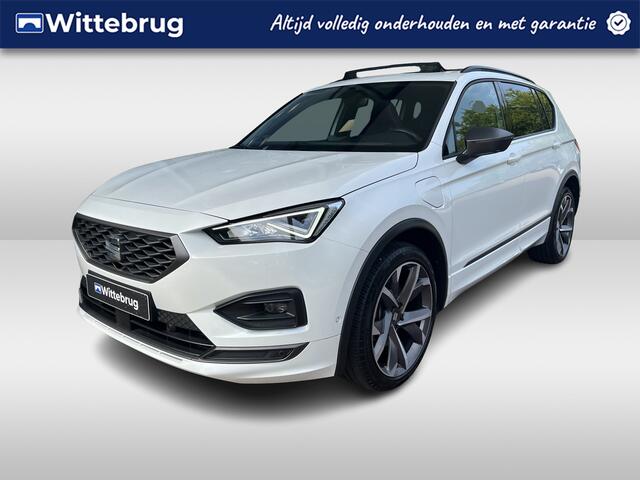 Seat Tarraco 1.4 TSI e-Hybrid PHEV 245pk DSG FR / Panoramadak / Zwenkbare Trekhaak / Elek Achterklep Met Virtual Pedal / Camera / LED / Stoelverwarming Voor & Achter / 3 Zone climate control / 20'' LMV