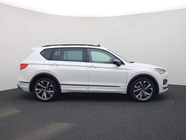 Seat Tarraco 1.4TSIe-Hybrid 180kW/245PK PHEV FR DSG · Panoramadak · 360°Camera + Parkeersensoren · Apple/Android