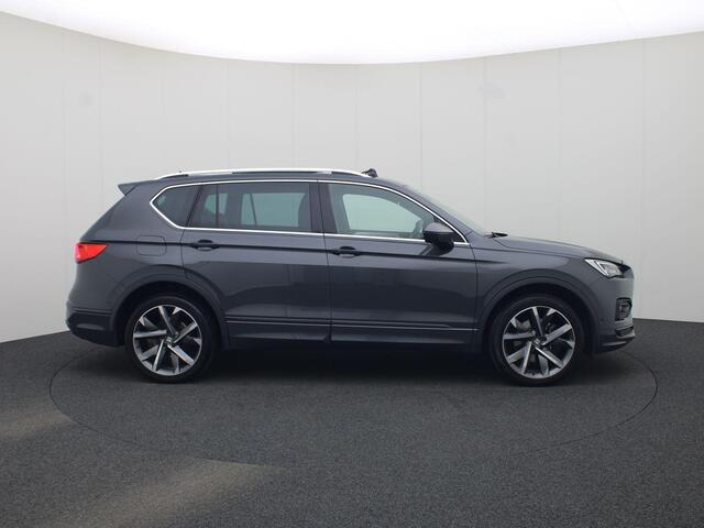 Seat Tarraco 1.4TSIe-Hybrid 180kW/245PK PHEV FR DSG · Panoramadak · Trekhaak · Camera · Apple/Android Car Play · Stoelverwarming · Elektrische stoelverstelling ·