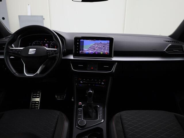 Seat Tarraco 1.4TSIe-Hybrid 180kW/245PK PHEV FR DSG · Panoramadak · Trekhaak · Camera · Apple/Android Car Play · Stoelverwarming · Elektrische stoelverstelling ·