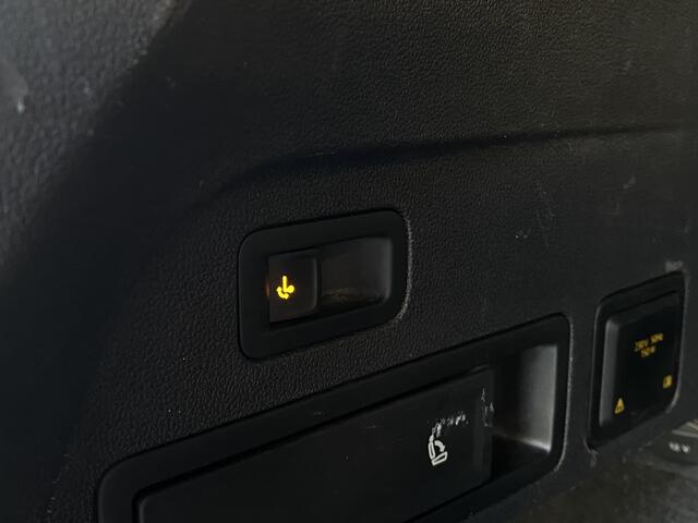 Seat Tarraco 1.5 TSI Xcellence / Automaat / NL-Auto / Vol-Leder / Open-Panodak / Stoelverwarming V+A / Apple-Carplay & Android-Auto / Adaptieve Cruise-Control / Climate-Control / Elektr.-Trekhaak / Elektr.-Achterklep / Keyless / Draadloze-Telefoonlader / DAB Radio-Blu