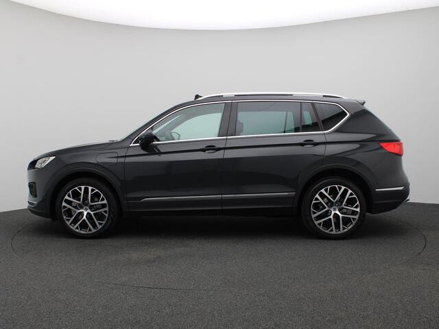 Seat Tarraco Xperience PHEV 1.4 TSI e-Hybrid 245pk full led, trekhaak, standkachel, 360gr. camera, schuif-kanteldak, adaptive cruise, side assist, stoelverwarming voor & achter, alarm, keyless, 20" lichtmetaal