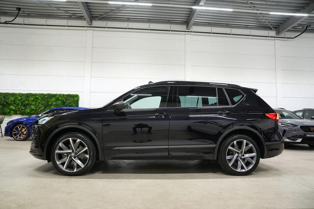 Seat Tarraco 2.0 TSI 4DRIVE FR * Pano - Trekhaak - 360° Cam - 20" - Kuipstoelen - Beats - Keyless - ACC - Blind Spot *