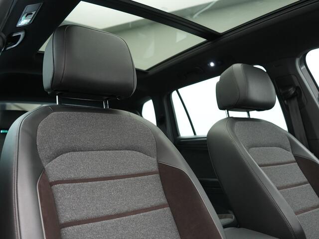 Seat Tarraco 1.4 TSI e-Hybrid Xcellence PHEV 245pk Dealer O.H. | Panodak | Adaptive Cruise | 360 Camera | Sfeerverlichting | Voorstoelen Verwarmd | Keyless | Blis | Apple Carplay | Navigatie | DAB | Plug In Hybrid |