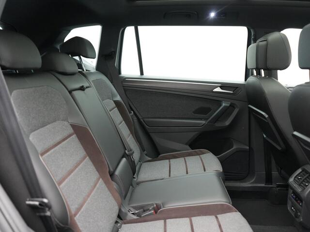 Seat Tarraco 1.4 TSI e-Hybrid Xcellence PHEV 245pk Dealer O.H. | Panodak | Adaptive Cruise | 360 Camera | Sfeerverlichting | Voorstoelen Verwarmd | Keyless | Blis | Apple Carplay | Navigatie | DAB | Plug In Hybrid |
