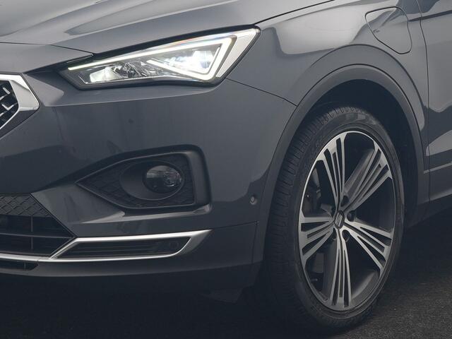 Seat Tarraco 1.4 TSI e-Hybrid Xcellence PHEV 245pk Dealer O.H. | Panodak | Adaptive Cruise | 360 Camera | Sfeerverlichting | Voorstoelen Verwarmd | Keyless | Blis | Apple Carplay | Navigatie | DAB | Plug In Hybrid |