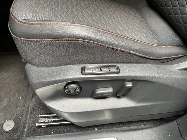 Seat Tarraco 1.4 TSI e-Hybrid PHEV FR Business Intense / AUTOMAAT/ 245 PK/ PANO/ CAMERA/ PARK. SENSOREN/ DODE HOEK/ MEMORY SEATS/ STOEL VERWARM. V&A/ KEYLESS/ STUURVERWARM./ ADAPT. CRUISE/ FULL LINK/ NAVI/ CLIMA/ DAB