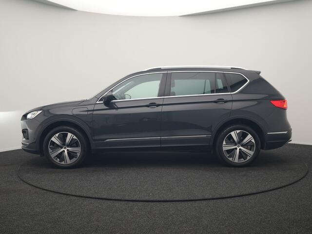 Seat Tarraco 1.4 TSI e-Hybrid Xcellence PHEV 245pk Dealer O.H. | Trekhaak Af Fabriek | Adaptive Cruise | Camera | Keyless | Sportstoelen Verwarmd | Apple Carplay | Virtual | Navigatie | DAB | 19"L.M | Plug In Hybrid |