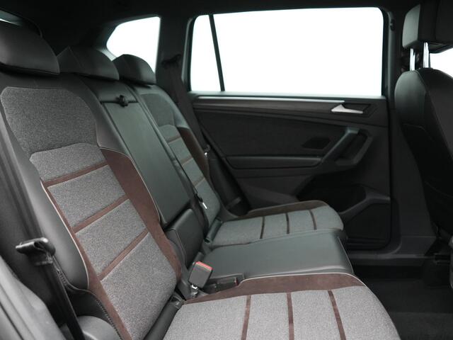 Seat Tarraco 1.4 TSI e-Hybrid Xcellence PHEV 245pk Dealer O.H. | Trekhaak Af Fabriek | Adaptive Cruise | Camera | Keyless | Sportstoelen Verwarmd | Apple Carplay | Virtual | Navigatie | DAB | 19"L.M | Plug In Hybrid |