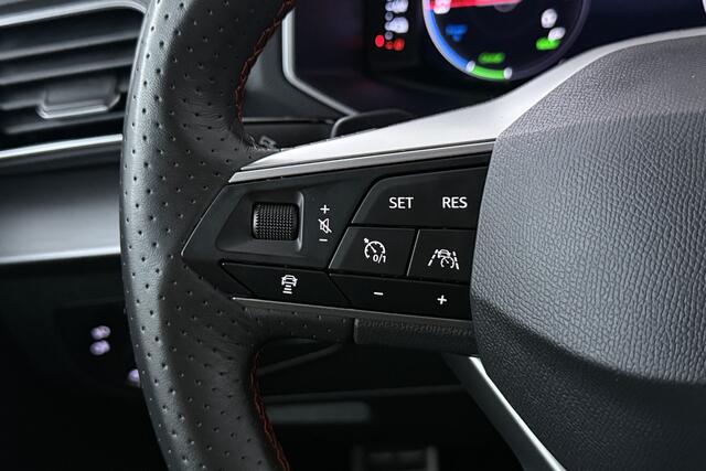 Seat Tarraco 1.4 TSI e-Hybrid PHEV FR (STOEL/STUUR VERWARMING, TREKHAAK, CRUISE ADAPTIEF)