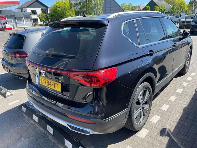 Seat Tarraco 1.5 TSI Xcellence Business Intense 150PK / 110kW, NL auto, 1e eigenaar dealeronderhouden en door ons nieuw geleverd, interieur voorverwarmingsinstallatie (standkachel), wegklapbare trekhaak, 19" LMV, verwarmbare voorstoelen, verwarmbare achterbank, verwarmbaar multifunctioneel lederen stuurwiel, elektrische achterklep, LED verlichting, achteruitrijcamera (Rear View), dodehoekdetectie (Side Assist), navigatie pro, rondomzichtcamera (Area View), digital cockpit, 3-zone climatronic, elektrisch verstel-, verwarm- en inklapbare buitenspiegels etc.