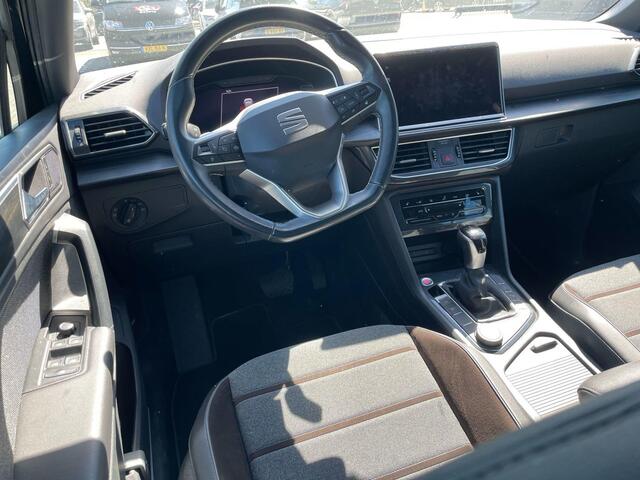 Seat Tarraco 1.5 TSI Xcellence Business Intense 150PK / 110kW, NL auto, 1e eigenaar dealeronderhouden en door ons nieuw geleverd, interieur voorverwarmingsinstallatie (standkachel), wegklapbare trekhaak, 19" LMV, verwarmbare voorstoelen, verwarmbare achterbank, verwarmbaar multifunctioneel lederen stuurwiel, elektrische achterklep, LED verlichting, achteruitrijcamera (Rear View), dodehoekdetectie (Side Assist), navigatie pro, rondomzichtcamera (Area View), digital cockpit, 3-zone climatronic, elektrisch verstel-, verwarm- en inklapbare buitenspiegels etc.