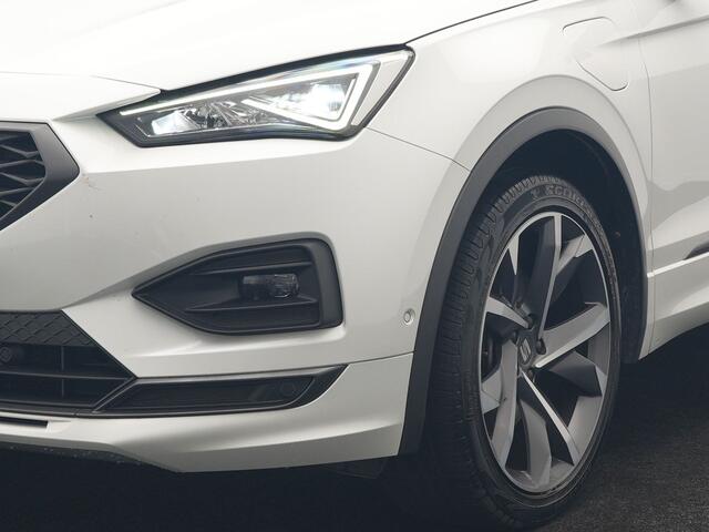 Seat Tarraco 1.4 TSI e-Hybrid FR Business Intense PHEV 245pk | Trekhaak Af Fabriek | Adaptive Cruise | 360 Camera | Sportstoelen Memory & Verwarmd | Keyless | Blis | Stuur Verwarmd | Apple Carplay | Navigatie | DAB | 20"L.M | Plug In Hybrid |