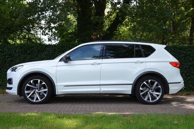 Seat Tarraco 1.5 TSI FR Business Intense Automaat/Navi/Pdc/Ecc/Panoramadak/Stoel & Stuurverwarming/Trekhaak elektrisch uitklapbaar/Virtual dashboard/ Elektrisch Stoelen met Memory functie/20-Inch Lmv/Beats Pack