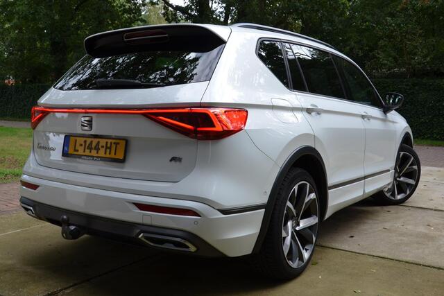 Seat Tarraco 1.5 TSI FR Business Intense Automaat/Navi/Pdc/Ecc/Panoramadak/Stoel & Stuurverwarming/Trekhaak elektrisch uitklapbaar/Virtual dashboard/ Elektrisch Stoelen met Memory functie/20-Inch Lmv/Beats Pack