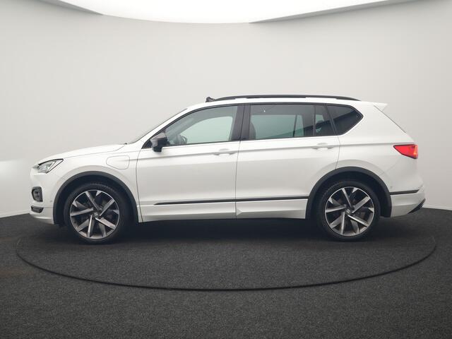 Seat Tarraco 1.4 TSI e-Hybrid PHEV FR Business Intense PHEV 245pk | Trekhaak Af Fabriek | Panodak | Adaptive Cruise | 360 Camera | Sportstoelen Memory & Verwarmd | Keyless | Blis | Stuur Verwarmd | Apple Carplay | Navigatie | DAB | 20" L.M | Plug In Hybrid