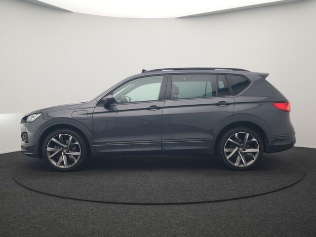 Seat Tarraco 1.4 TSI e-Hybrid PHEV FR Business Intense PHEV 245pk | Trekhaak Af Fabriek | Panodak | Adaptive Cruise | 360 Camera | Sportstoelen Memory & Verwarmd | Keyless | Blis | Stuur Verwarmd | Apple Carplay | Navigatie | DAB | 20"L.M | Plug In Hybrid |