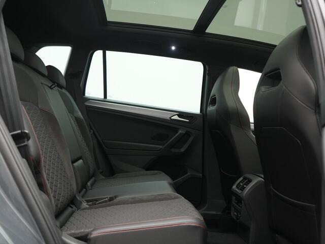 Seat Tarraco 1.4 TSI e-Hybrid PHEV FR Business Intense 245pk Dealer O.H. | Trekhaak Af Fabriek | Panodak | Adaptive Cruise | 360 Camera | Sportstoelen Memory & Verwarmd | Blis | Keyless | Stuur Verwarmd | Apple Carplay | Navigatie | DAB | Plug In Hybrid |