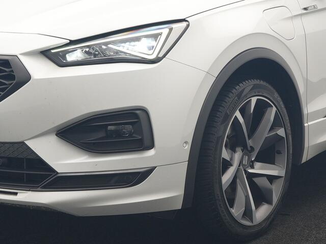 Seat Tarraco 1.4 TSI e-Hybrid PHEV FR Business Intense 245pk Dealer O.H | Trekhaak Af Fabriek | Panodak | Adaptive Cruise | 360 Camera | Sportstoelen Memory & Verwarmd | Keyless | Blis | Stuur Verwarmd | Apple Carplay | Sfeerverlichting | Navigatie | DAB | 20"L.M | Plug In Hybrid