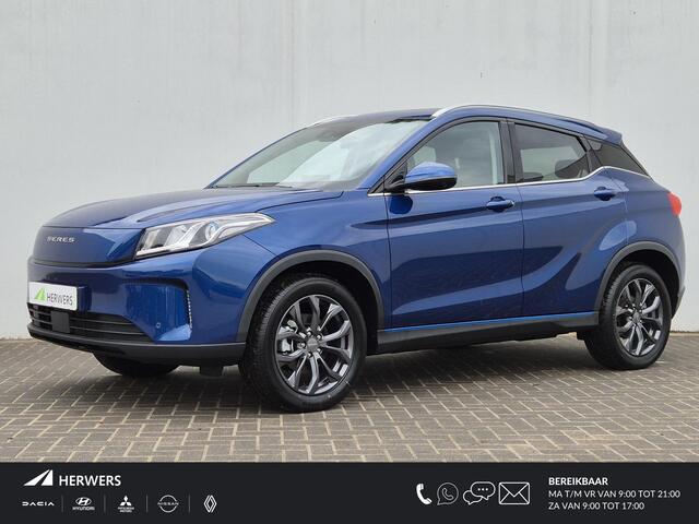 Seres 3 52kWh Automaat / Private Lease vanaf ¤499 Per Maand/ 12.679 Euro onder Nieuwprijs / 20/5/2027 Garantie / WLTP bereik 327 km / Schuif/-Kanteldak / Rondomzicht Camera / Stoelverwarming voor / Mirror voor Google Maps Navigatie / Lederenbekleding