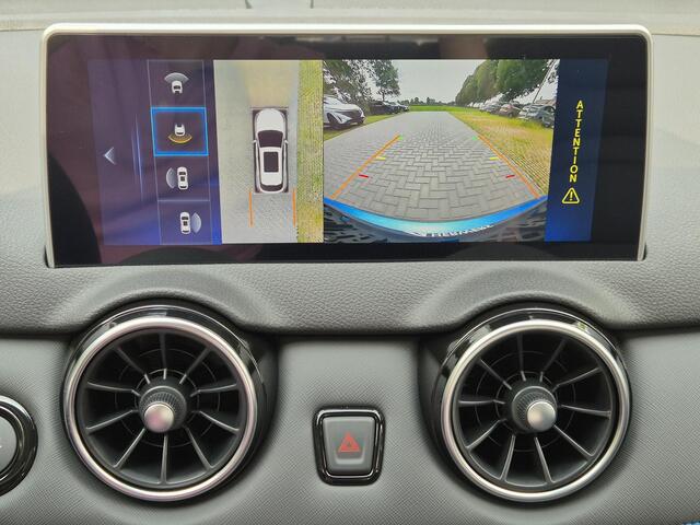 Seres 3 52kWh Automaat / Private Lease vanaf ¤499 Per Maand/ 12.679 Euro onder Nieuwprijs / 20/5/2027 Garantie / WLTP bereik 327 km / Schuif/-Kanteldak / Rondomzicht Camera / Stoelverwarming voor / Mirror voor Google Maps Navigatie / Lederenbekleding