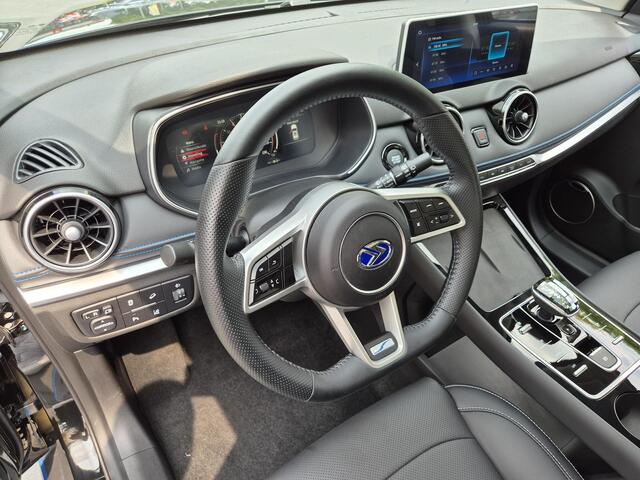 Seres 3 52kWh Automaat / Trekhaak / Garantie tot 20/5/2027 / WLTP bereik 327 km / Schuif/-Kanteldak / Rondomzicht Camera / Stoelverwarming voor / Mirror voor Google Maps Navigatie / Lederenbekleding