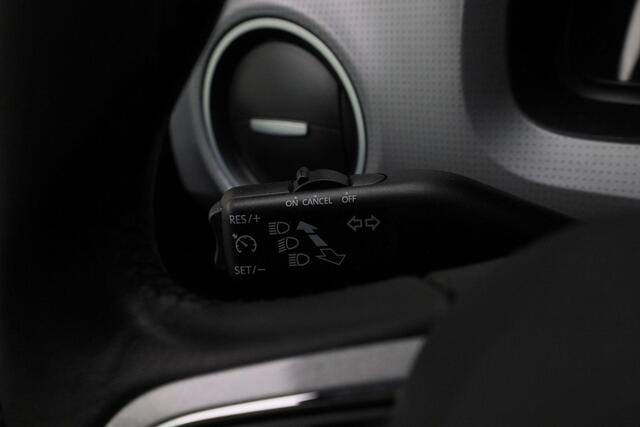 Skoda E-Citigo e-iV EV Style 83 pk | Stoelverwarming | Parkeersensoren achter | Cruise Control | Verwarmbare voorruit