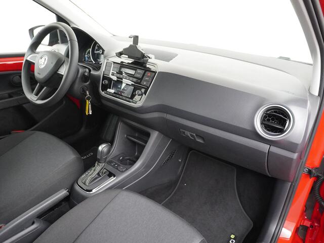 Skoda E-Citigo e-iV EV 36kWh Ambition Climate Control Bluetooth Verkeersborddetectie Led Esp Smartphone integratie Rijstrooksensor Verkeersbord detectie Grote Accu! Garantie op de accu tot 19-03-2028/160.000km. 1.235kg licht!
