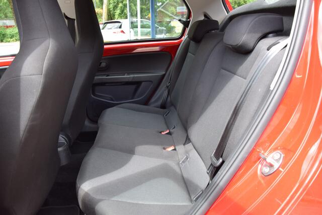 Skoda E-Citigo e-iV EV Ambition | Volledig Elektrisch | Org. NL | BOVAG Garantie | Stoelverwarming | PDC Achter | Climate Control | 16'' Velgen | DAB Radio | Bluetooth Telefoonverbinding |