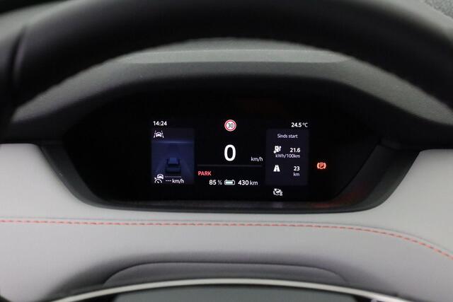 Skoda Elroq Intro Charlie 210 kW / 286 pk Business Edition | 20" Inch LMV | 3-Zone Climate Control | Camera | Dodehoekdetectie | Elektrische Kofferklep | Keyless-Entry | LED-Matrix verlichting | Stoel-, Stuur- en Achterbankverwarming | Timiano Green | Trekhaak El. We