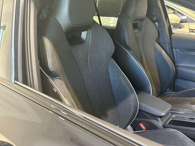 Skoda Elroq Sportline Elektromotor 150 kW / 204 PK SUV Elektri | 19'' lichtmetalen Velgen | Black Magic | 1500,- inruilvoordeel!!