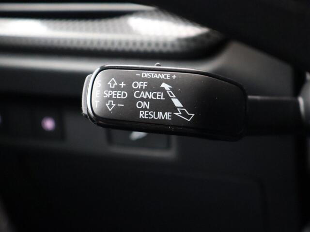 Skoda Elroq 55 Selection 170 PK | Private Lease Actie 50,- per maand Korting! | Camera | Dode hoek sensor | Adaptieve cruise control |
