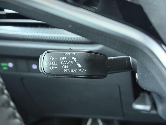 Skoda Elroq 50 Limited 170 PK | 4.000 Inruilpremie | Achteruitrijcamera | Wireless Carplay & Android auto |