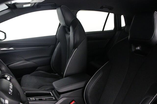 Skoda Elroq 85 Sportline 286pk Automaat Trekhaak, Adaptive cruise control, Elektrische achterklep, Achteruitrijcamera, LED matrix koplampen, Stuurwiel verwarmd