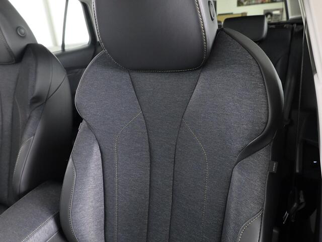 Skoda Elroq 60 Business Edition - Tour 204pk | Trekhaak | 21 inch Black | Stoelverwarming | Adaptive Cruise Control | Blind Spot