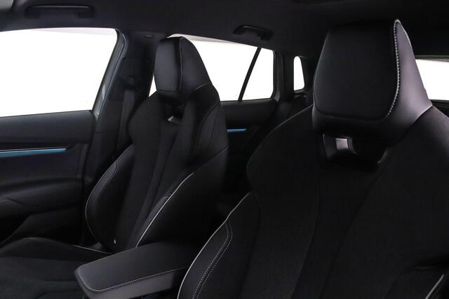 Skoda Elroq 60 Sportline 204pk Automaat Trekhaak, Adaptive cruise control, Achteruitrijcamera, LED koplampen, App connect, Parkeersensoren, Stuurwiel verwarmd