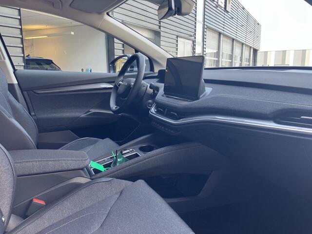 Skoda Elroq 60 Business Edition 190 PK | Trekhaak | 19" velgen | Frunk | Dodehoek sensor |