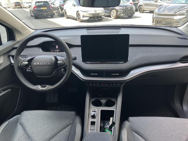 Skoda Elroq 60 Business Edition 190 PK | Trekhaak | 19" velgen | Frunk | Dodehoek sensor |