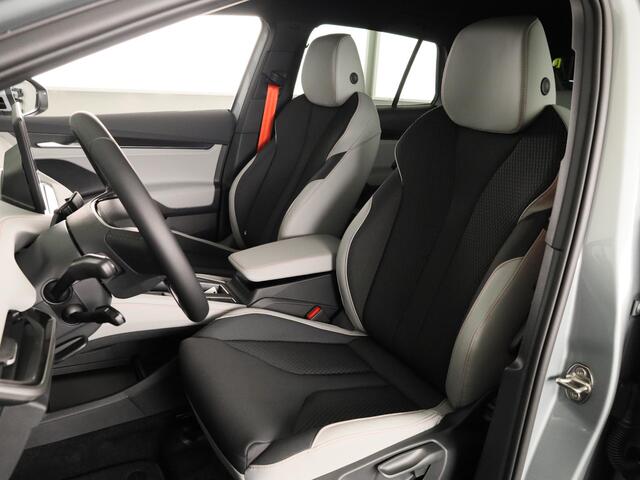 Skoda Elroq 60 Business Edition | elektr. achterklep | Matrix LED | Travel Assist | Stuur - en stoelverwarming |