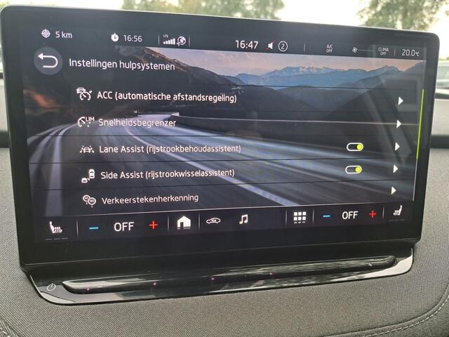 Skoda Enyaq iV 80 204 Pk 1/2 Leder Apple carplay, Trekhaak, SOH 92%
