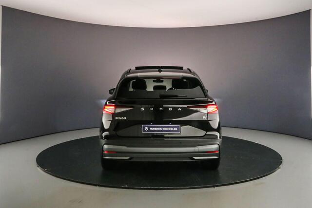 Skoda Enyaq iV 60 180pk Automaat Panoramadak, Adaptive cruise control, Navigatie, Stoelverwarming, LED verlichting, App connect, Parkeersensor achter, Airco, DAB