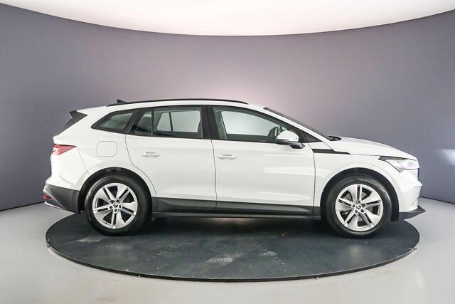 Skoda Enyaq iV 60 180pk Automaat Trekhaak, Navigatie, Adaptive cruise control, Parkeersensor achter, DAB, Radio, Airco, LED verlichting, App connect, Keyless start