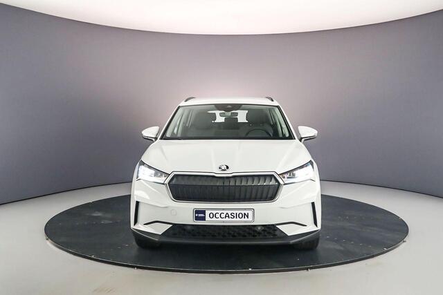 Skoda Enyaq iV 60 180pk Automaat Trekhaak, Navigatie, Adaptive cruise control, Parkeersensor achter, DAB, Radio, Airco, LED verlichting, App connect, Keyless start
