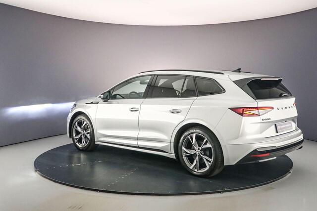 Skoda Enyaq iV 60 Sportline 180pk Automaat Adaptive cruise control, Achteruitrijcamera, Navigatie, Stoelverwarming, Stuurwiel verwarmd, Parkeersensoren, LED verlichting, App connect